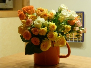 20121018マルシェで買った花.jpg