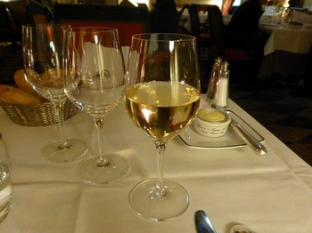 20121109夕食－ワイン１杯目.jpg