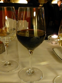 20121109夕食－ワイン２杯目.jpg